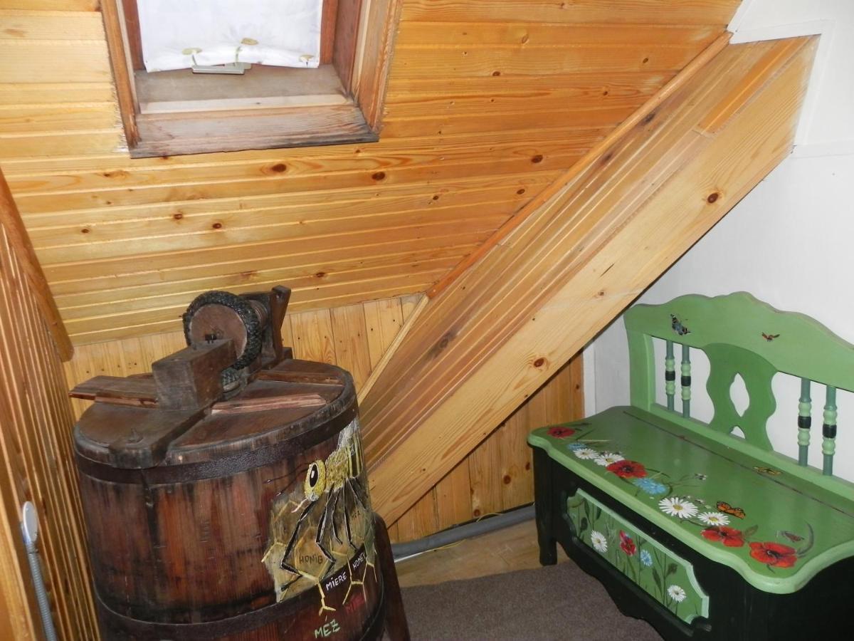 Готель Iedera Casa De Familii 1 Pianu de Sus Екстер'єр фото